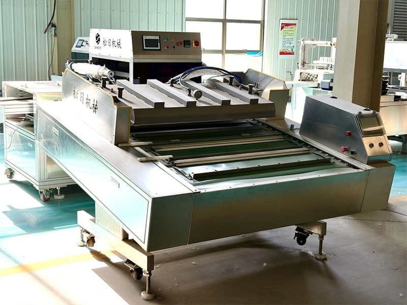 Why Are More Food Manufacturers Choosing Rolling Vacuum Packaging Machine Solutions